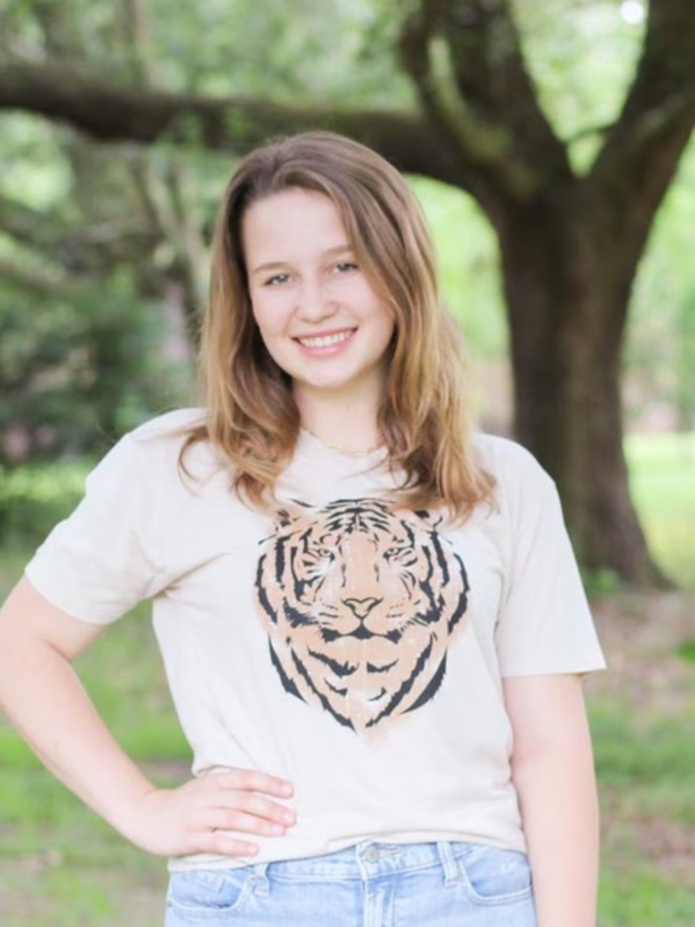 Royal Standard easy tiger v neck small